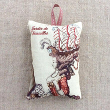 Load image into Gallery viewer, Antoinette Medallion Pattern