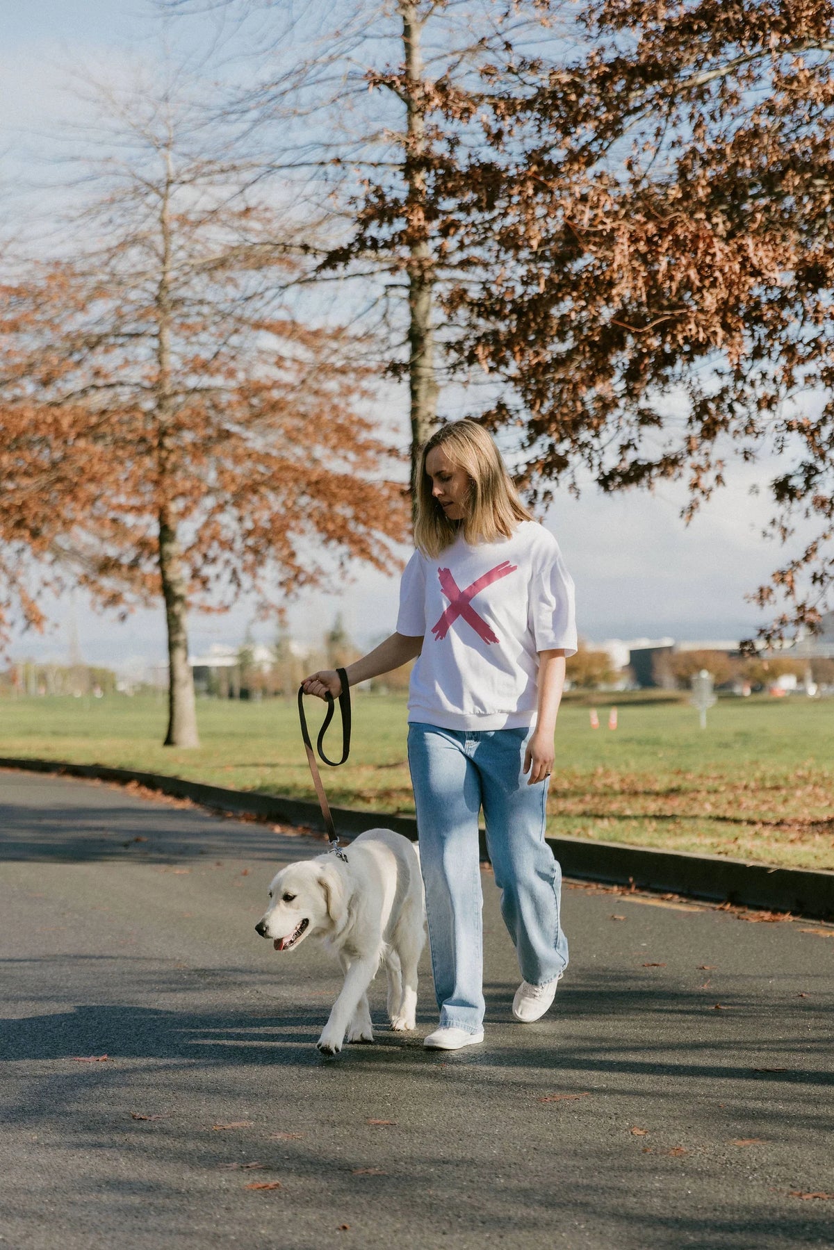 Wylder Tee White With Candy Pink X