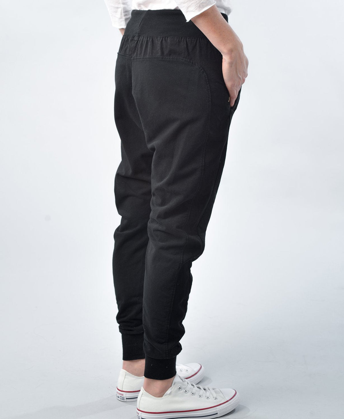 The Ultimate Jogger Black