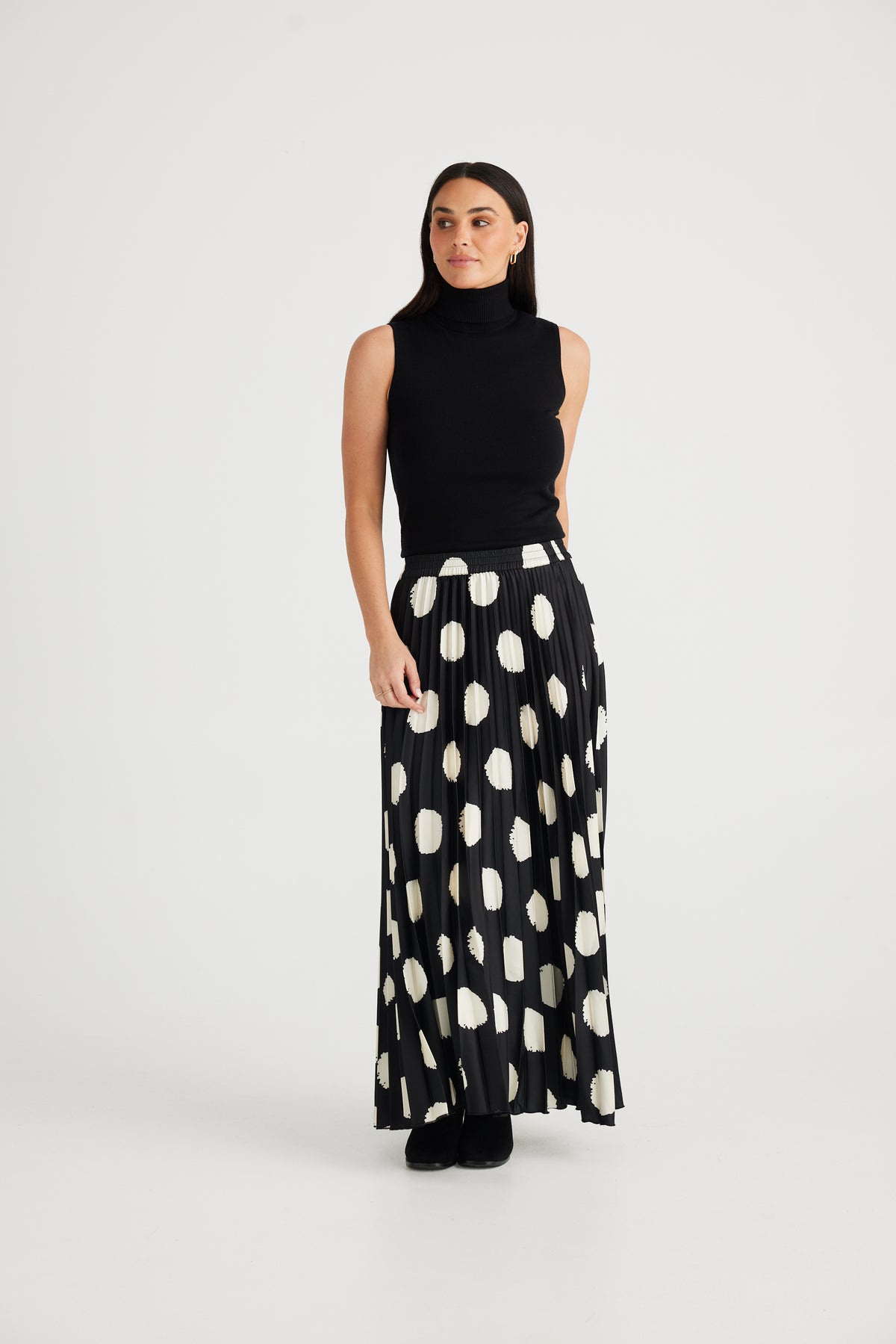 Alias Pleated Skirt Black With Ivory Spot