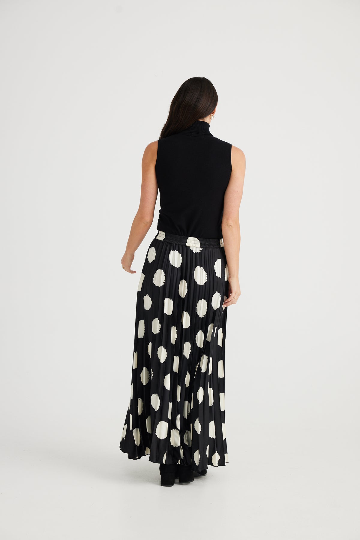 Alias Pleated Skirt Black With Ivory Spot