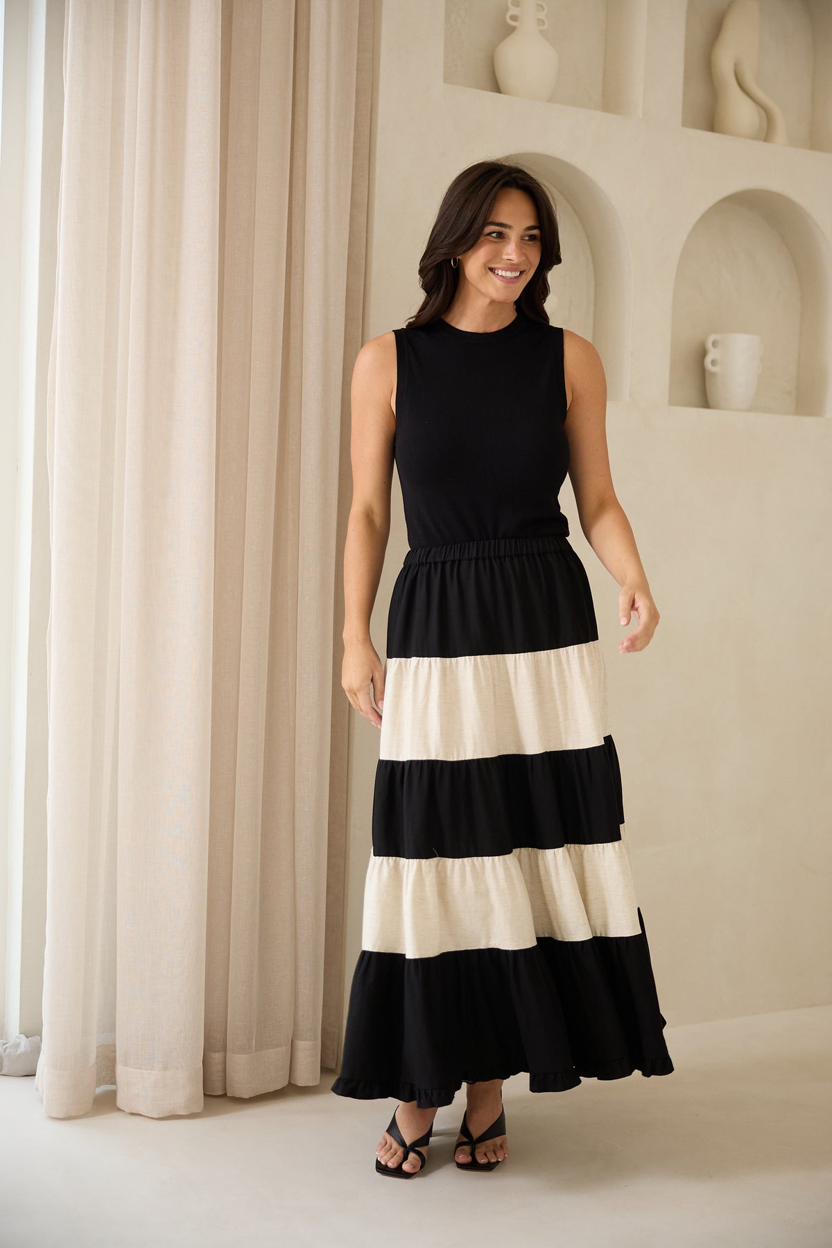 Wonderland Skirt Black With Natural