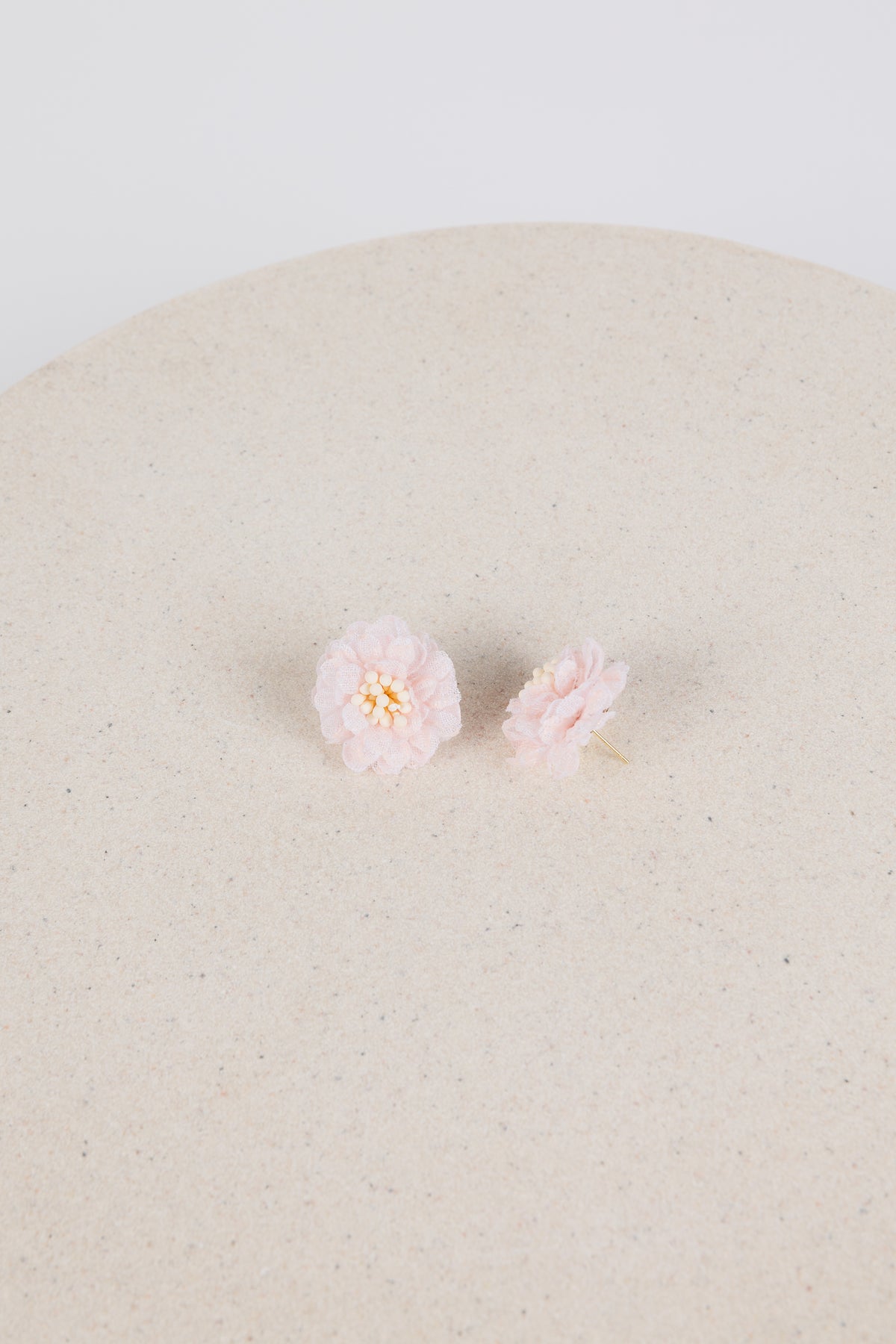 Dhalia Earrings White Pink