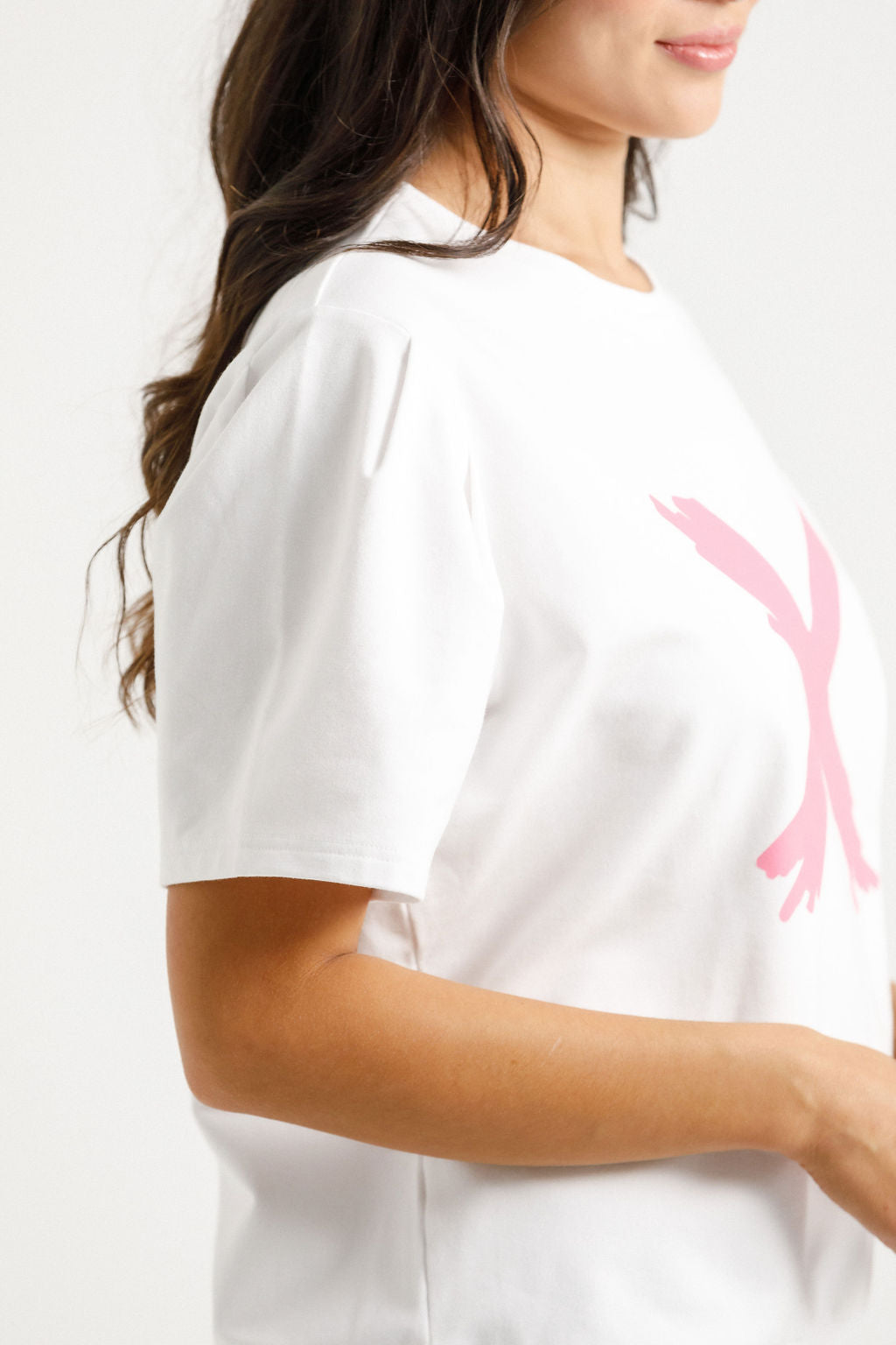 Wylder Tee White With Candy Pink X