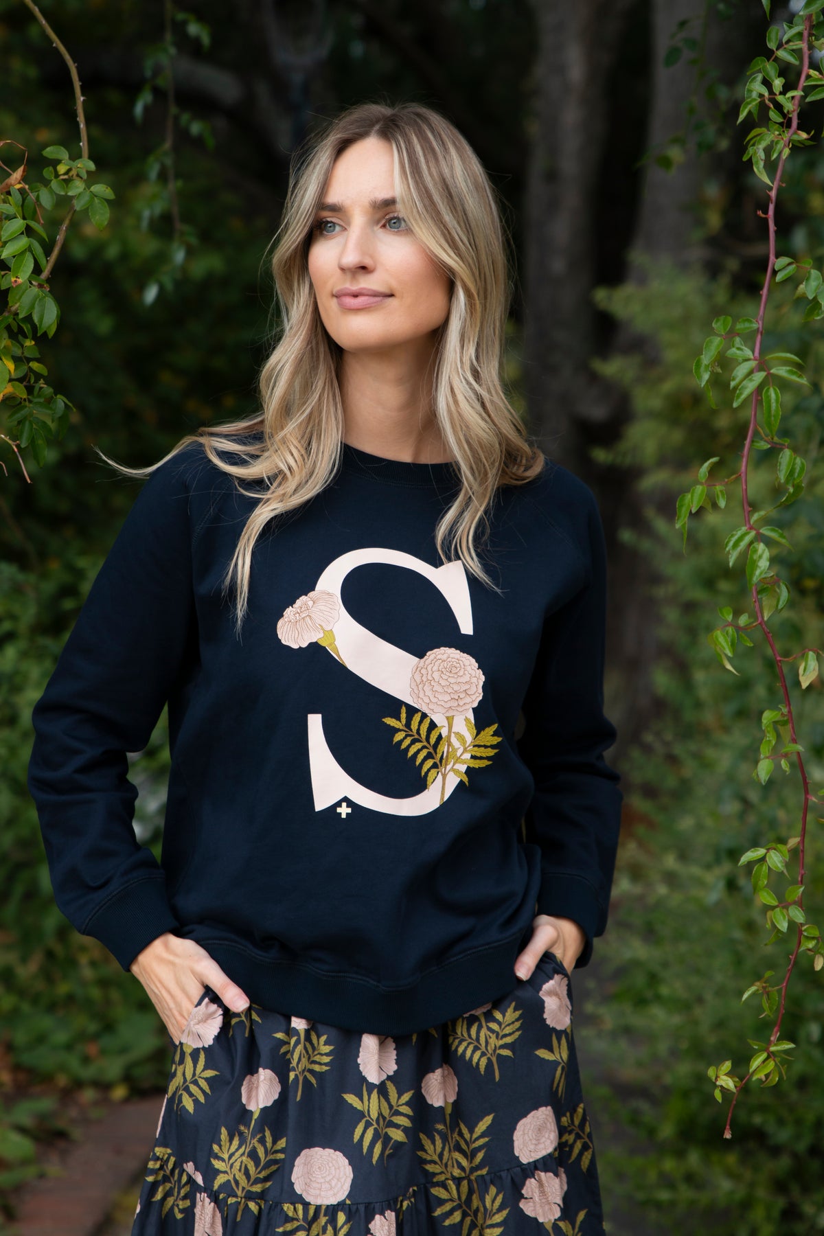 Classic Sweater Navy Flore