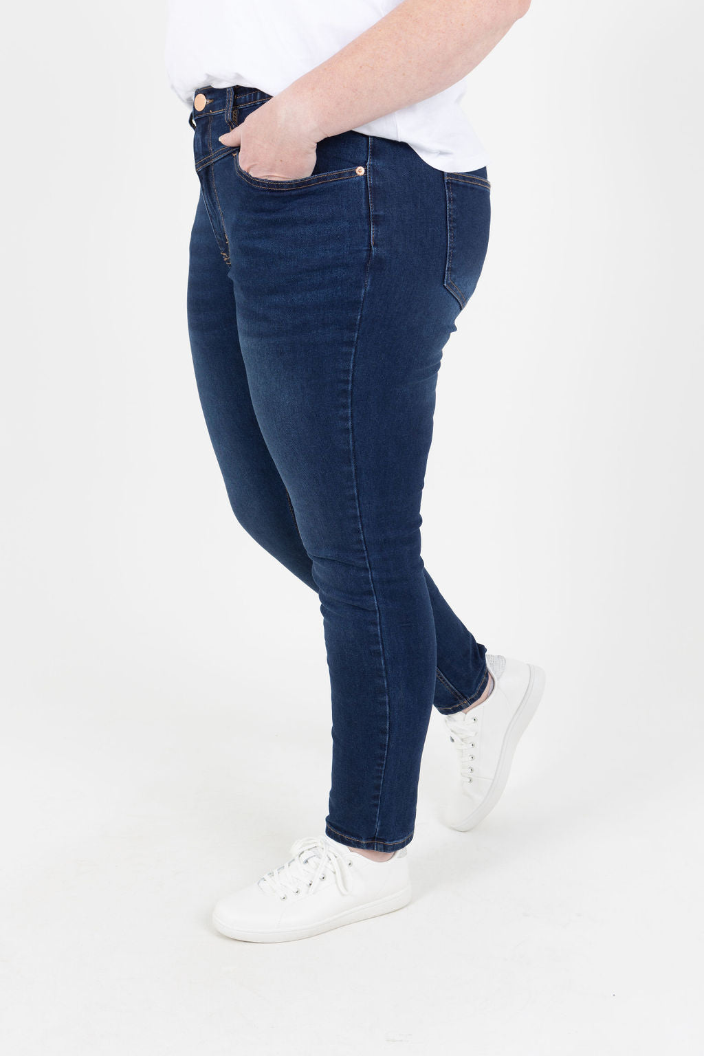 Curve Tommy Blue Wash Jean