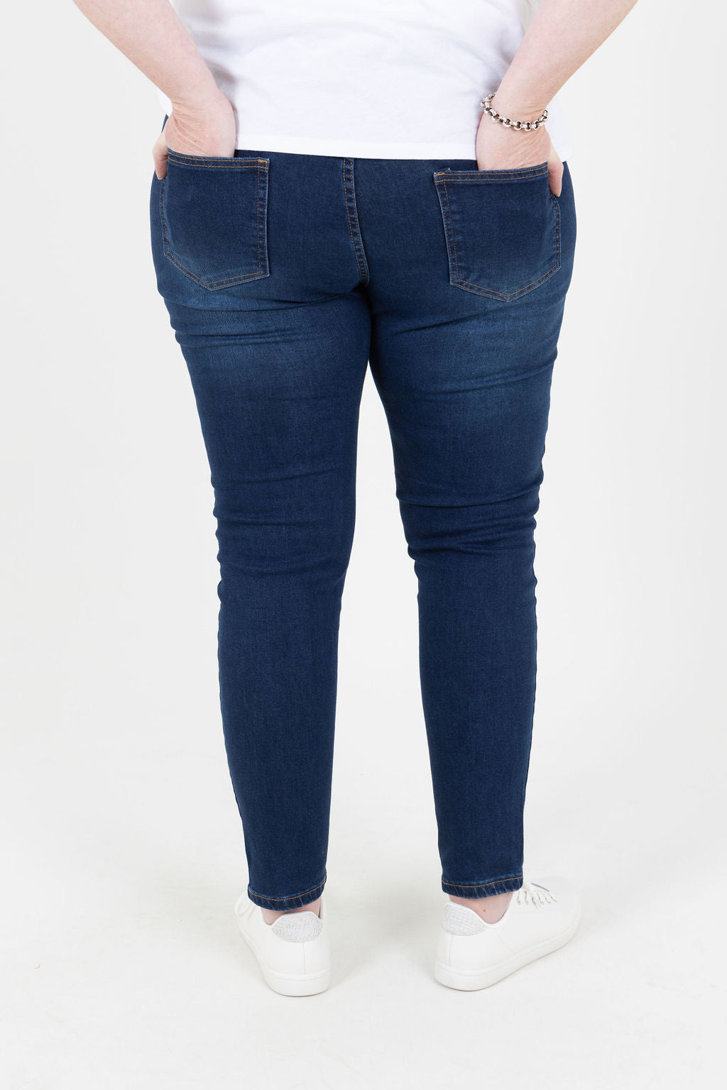 Curve Tommy Blue Wash Jean