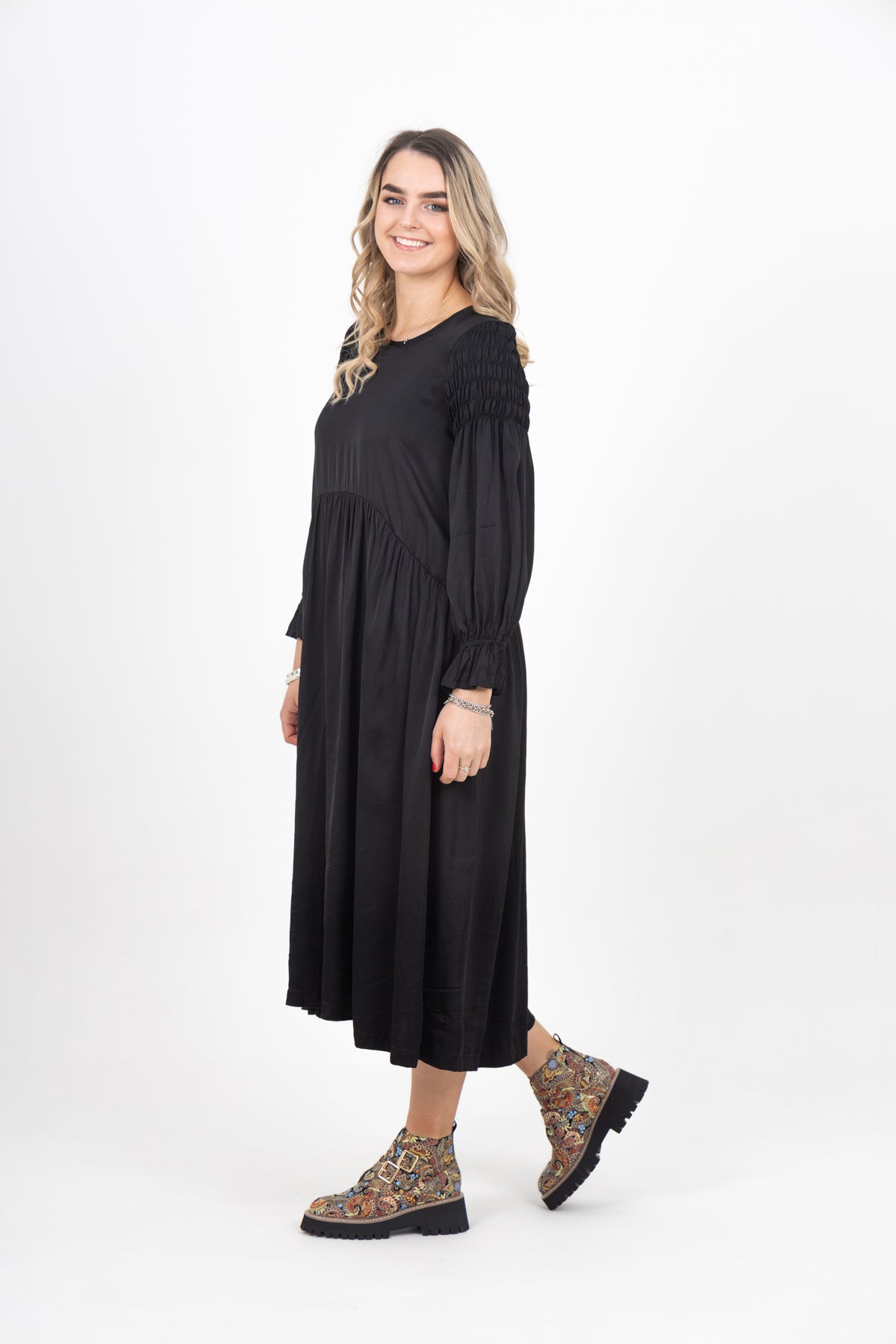 Chester Dress Black