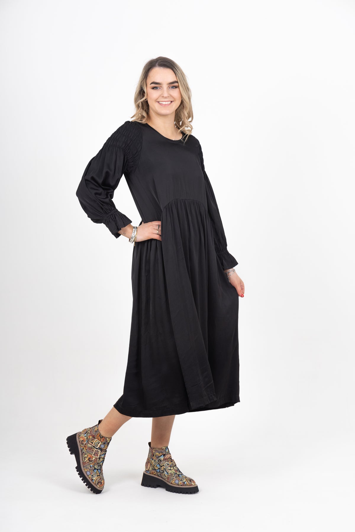 Chester Dress Black