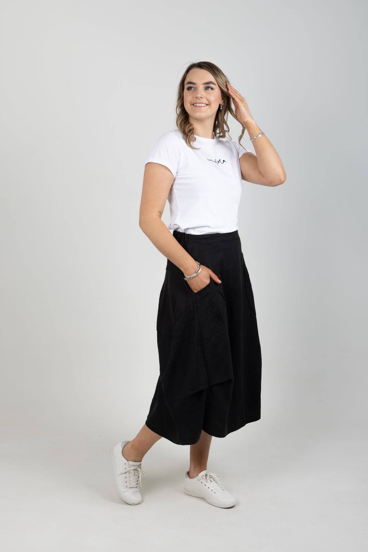 Milwaukee Fiesta Skirt Black in Slub Linen