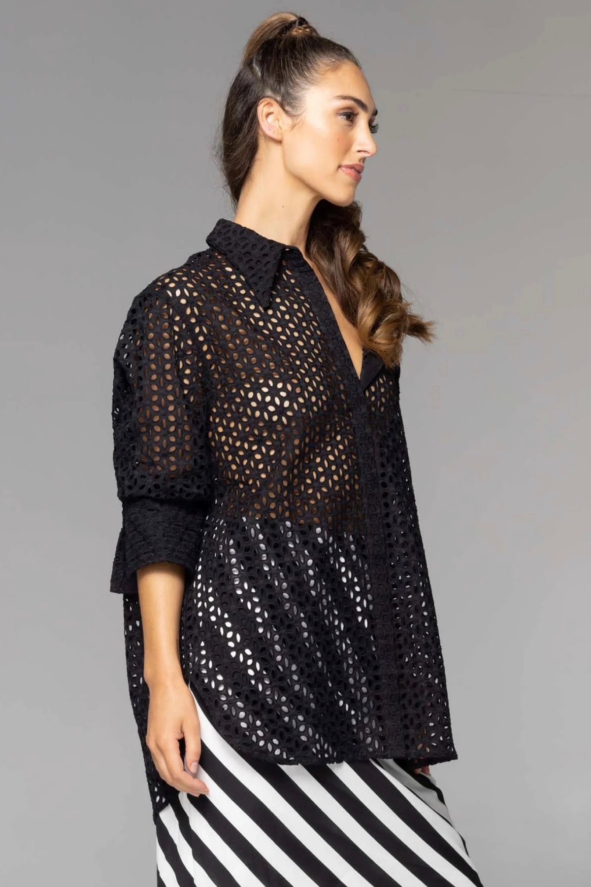 Dream Lover Broderie Shirt Black